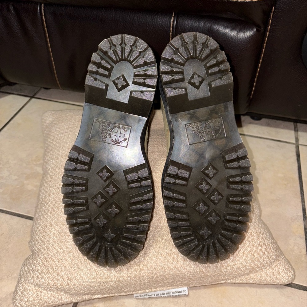 Dr. Martens 1460 PASCAL MAX NWT - Picture 9 of 10